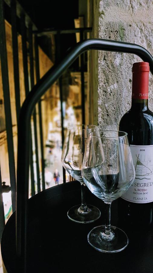 Cavour 45 - Ortigia Apartments シラクーサ エクステリア 写真