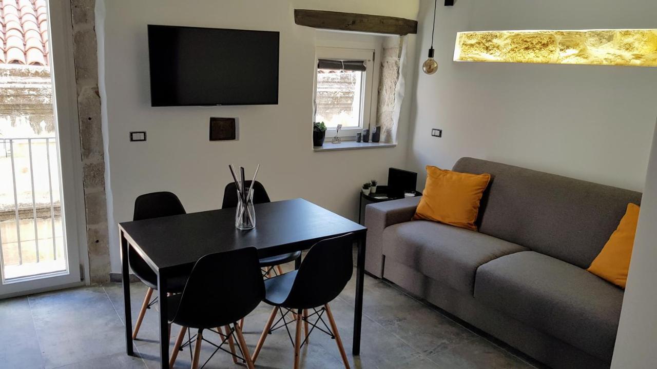 Cavour 45 - Ortigia Apartments シラクーサ エクステリア 写真